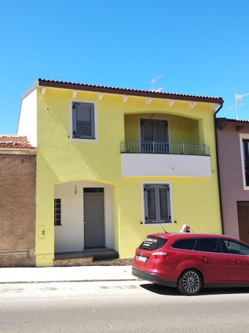 La Casa Del Sole - Casa Vacanze Uri Ngoại thất bức ảnh